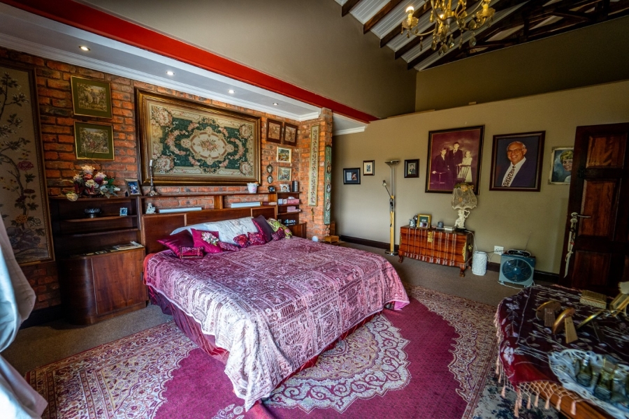 4 Bedroom Property for Sale in Woodland Hills Free State